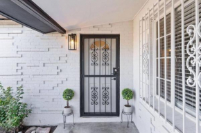 Spacious 3 Bedroom Home With 5 Beds